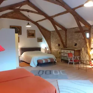Les Vitarelles En Quercy Couette-café